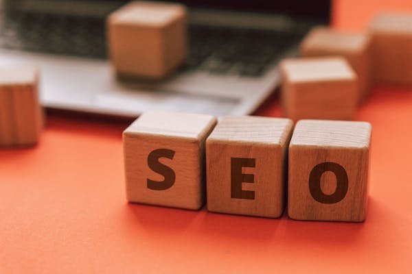 Expert SEO Bordeaux : Boostez votre trafic qualifié facilement
